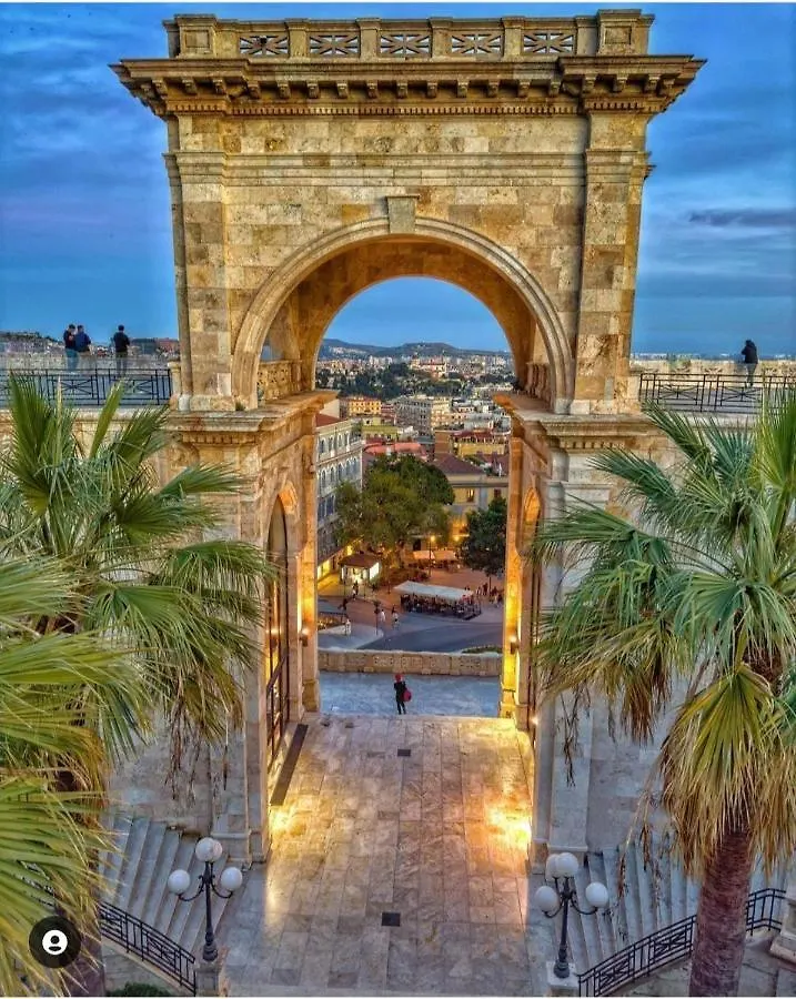 Appartamento Elegante studio nel centro storico di Cagliari Italia